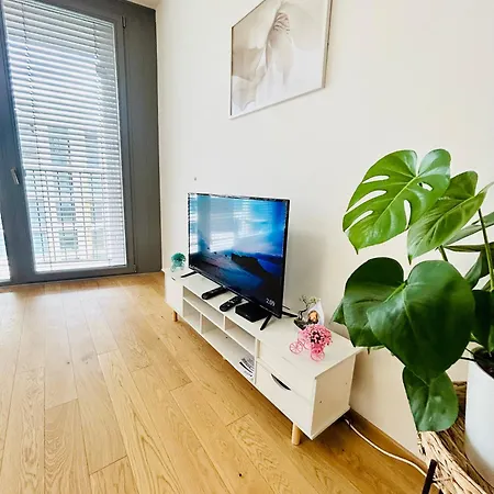 Luxury With Beautiful Views 아파트 프라하