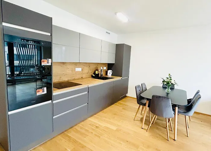 Luxury With Beautiful Views Prague